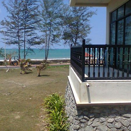 Mersing Beach Resort Екстериор снимка